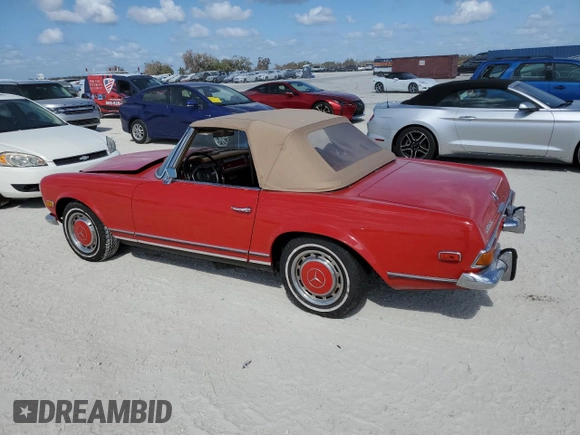 1971 Mercedes-Benz SL with VIN 11304412021905, listed as a Copart auction lot 76790644 with 39,936 mi miles and Salvage title. Bid and sale history available at DreamBid. Image 2.