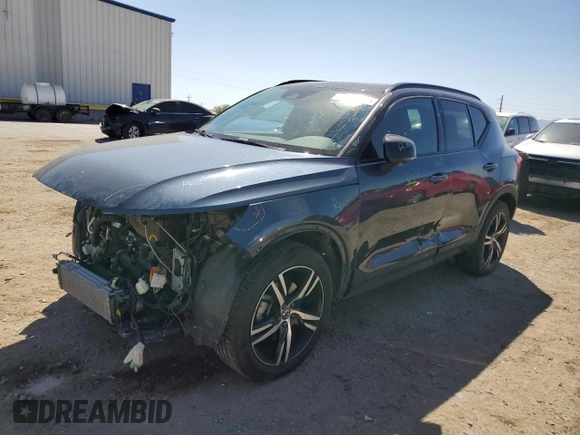 2022 Volvo XC40 R-Design with VIN YV4162UM5N2695970, listed as a Copart auction lot 50419705 with 25,664 mi miles and Salvage title. Bid and sale history available at DreamBid. Image 1.