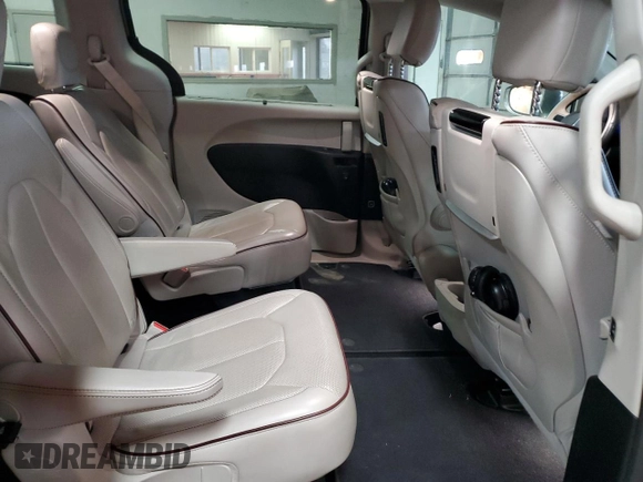 2017 Chrysler Pacifica Limited with VIN 2C4RC1GG3HR752008, listed as a Copart auction lot 50232125 with 125,994 mi miles and Salvage Title. Bid and sale history available at DreamBid. Image 11.