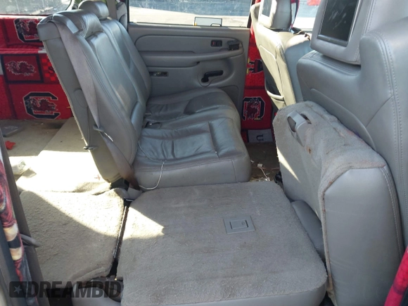 2004 GMC Yukon XL SLE with VIN 3GKEC16T04G293361, listed as a IAAI auction lot 41215667 with 217,336 mi miles. Bid and sale history available at carsss.com. Image 8.