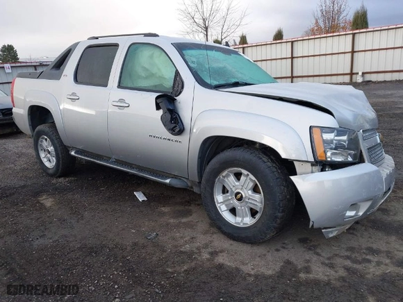 2010 Chevrolet Avalanche LT with VIN 3GNVKFE03AG298995, listed as a IAAI auction lot 40968285 with 125,197 mi miles. Bid and sale history available at carsss.com. Image 1.