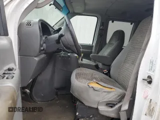 2004 Ford Econoline Passenger XL with VIN 1FDSS31L64HB18943, listed as a Copart auction lot 87038244 with 146,382 mi miles and Clean Title. Bid and sale history available at carsss.com. Image 7.