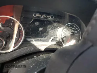 2024 Ram 2500 Laramie z VIN 3C6UR5NL5RG125812, wystawiony jako Copart lot #77317614 z przebiegiem Nie podano mil oraz Nie do naprawy • Non repairable. Historia ofert i sprzedaży dostępna na DreamBid. Obrazek 9.
