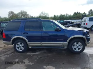 2005 Ford Explorer Eddie Bauer z VIN 1FMZU74K65UA57931, wystawiony jako IAAI lot #42131823 z przebiegiem Nie podano mil oraz . Historia ofert i sprzedaży dostępna na DreamBid. Obrazek 13.