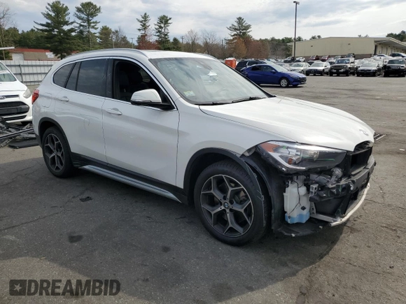2019 BMW X1 xDrive28i z VIN WBXHT3C56K5L89903, wystawiony jako Copart lot #53606545 z przebiegiem 46 978 mil mil oraz Szkoda całkowita • Salvage title. Historia ofert i sprzedaży dostępna na DreamBid. Obrazek 4.