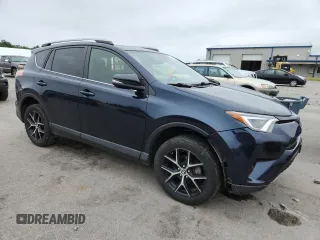2018 Toyota RAV4 SE z VIN JTMJFREV3JD244036, wystawiony jako Copart lot #61499005 z przebiegiem 106 503 mil mil oraz Czysty tytuł • Clean title. Historia ofert i sprzedaży dostępna na DreamBid. Obrazek 4.