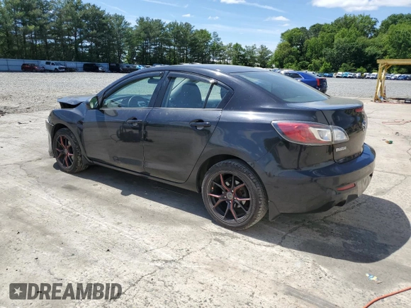 2013 Mazda 3 i Sport z VIN JM1BL1U78D1790175, wystawiony jako Copart lot #57776735 z przebiegiem 148 018 mil mil oraz Szkoda całkowita • Salvage title. Historia ofert i sprzedaży dostępna na DreamBid. Obrazek 2.