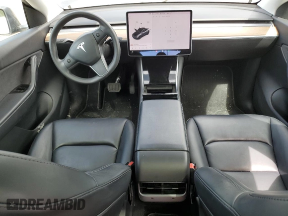 2021 Tesla Model Y Long Range z VIN 5YJYGDEE9MF067651, wystawiony jako Copart lot #55758165 z przebiegiem 61 348 mil mil oraz Czysty tytuł • Clean title. Historia ofert i sprzedaży dostępna na DreamBid. Obrazek 8.