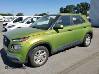 2021 Hyundai Venue SE z VIN KMHRB8A32MU068996, wystawiony jako Copart lot #53999365 z przebiegiem 43 935 mil mil oraz Czysty tytuł • Clean title. Historia ofert i sprzedaży dostępna na DreamBid. Obrazek 1.