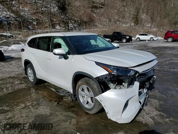 2022 Toyota Highlander LE z VIN 5TDBZRBHXNS251845, wystawiony jako Copart lot #45867085 z przebiegiem 50 472 mil mil oraz Szkoda całkowita • Salvage title. Historia ofert i sprzedaży dostępna na DreamBid. Obrazek 12.