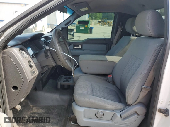2013 Ford F-150 XL с VIN 1FTMF1EF3DKD68878, выставлен на аукционе Copart как лот 57161805 с пробегом 201 333 миль миль и Списание • Salvage title. История ставок и продаж доступна на DreamBid. Изображение 7.