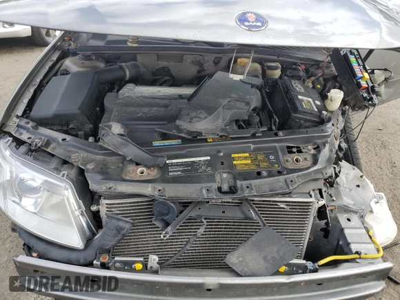 2004 Saab 9-3 z VIN YS3FB49S441044947, wystawiony jako Copart lot #46432215 z przebiegiem 130 366 mil mil oraz Szkoda całkowita • Salvage title. Historia ofert i sprzedaży dostępna na DreamBid. Obrazek 11.