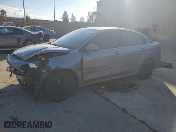 2022 Kia Rio S with VIN 3KPA24AD1NE477932, listed as a Copart auction lot 41957725 with 31,373 mi miles and Salvage Title. Bid and sale history available at carsss.com. Image 1.