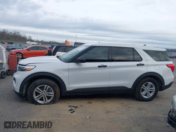2022 Ford Explorer with VIN 1FMSK8BB8NGA06672, listed as a IAAI auction lot 41577022 with 57,692 mi miles. Bid and sale history available at carsss.com. Image 14.