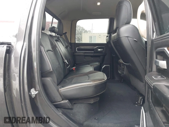 2022 Ram 2500 Laramie z VIN 3C6UR5FL2NG243857, wystawiony jako IAAI lot #41736144 z przebiegiem 58 474 mil mil oraz . Historia ofert i sprzedaży dostępna na DreamBid. Obrazek 8.