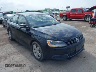 2014 Volkswagen Jetta TDI w/Premium/Nav с VIN 3VWLL7AJ2EM415312, выставлен на аукционе IAAI как лот 42123936 с пробегом 47 874 миль миль и . История ставок и продаж доступна на DreamBid. Изображение 1.