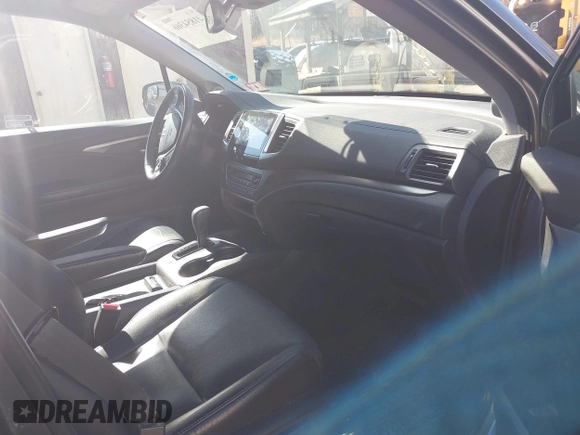 2017 Honda Pilot EX-L z VIN 5FNYF6H63HB027591, wystawiony jako IAAI lot #41854366 z przebiegiem 113 178 mil mil oraz . Historia ofert i sprzedaży dostępna na DreamBid. Obrazek 5.