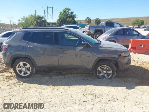 2024 Jeep Compass Latitude with VIN 3C4NJDBN5RT586715, listed as a IAAI auction lot 41840320 with 5,636 mi miles and . Bid and sale history available at DreamBid. Image 14.