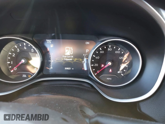 2019 Jeep Compass Latitude with VIN 3C4NJDBB8KT768355, listed as a IAAI auction lot 41480885 with 30,823 mi miles and . Bid and sale history available at carsss.com. Image 7.