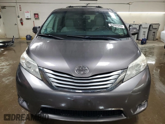 2011 Toyota Sienna XLE with VIN 5TDDK3DC3BS014640, listed as a Copart auction lot 52092045 with 190,090 mi miles and Salvage Title. Bid and sale history available at DreamBid. Image 5.