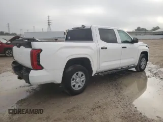 2023 Toyota Tundra SR z VIN 5TFKB5DB2PX073626, wystawiony jako Copart lot #71671243 z przebiegiem 1 188 mil mil oraz . Historia ofert i sprzedaży dostępna na DreamBid. Obrazek 3.