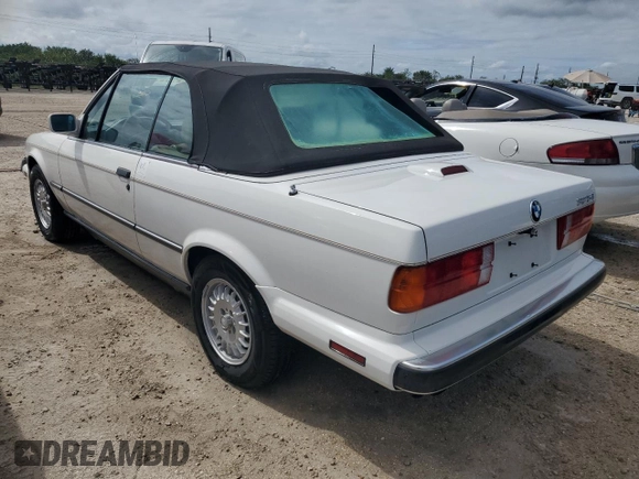1990 BMW 3 Series z VIN WBABB2319LEC20795, wystawiony jako Copart lot #75079694 z przebiegiem 155 682 mil mil oraz Szkoda całkowita • Salvage title. Historia ofert i sprzedaży dostępna na DreamBid. Obrazek 2.