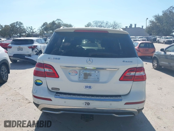 2014 Mercedes-Benz M 350 with VIN 4JGDA5HBXEA373643, listed as a IAAI auction lot 41554130 with 121,995 mi miles and . Bid and sale history available at DreamBid. Image 16.