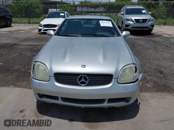 1999 Mercedes-Benz SLK 230/320 with VIN WDBKK47F1XF133747, listed as a IAAI auction lot 42611194 with Not provided miles and . Bid and sale history available at DreamBid. Image 6.