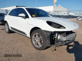 2017 Porsche Macan z VIN WP1AA2A55HLB07044, wystawiony jako IAAI lot #41737664 z przebiegiem 58 654 mil mil oraz . Historia ofert i sprzedaży dostępna na DreamBid. Obrazek 1.