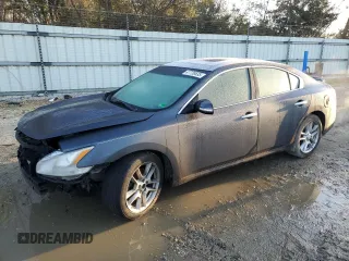 2010 Nissan Maxima SV z VIN 1N4AA5AP0AC863994, wystawiony jako Copart lot #47739535 z przebiegiem 156 894 mil mil oraz Szkoda całkowita • Salvage title. Historia ofert i sprzedaży dostępna na DreamBid. Obrazek 1.
