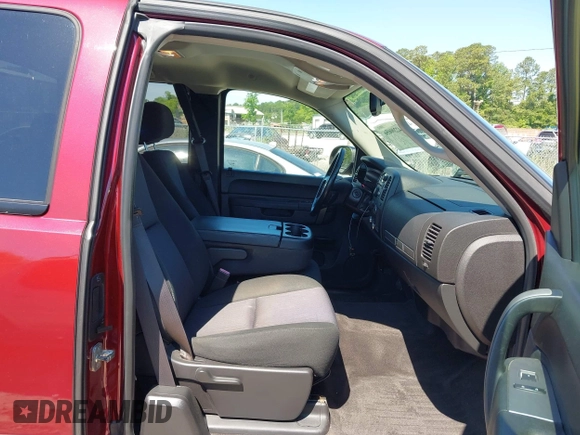 2013 Chevrolet Silverado 1500 LT with VIN 1GCRKSE77DZ215203, listed as a IAAI auction lot 42200656 with 115,102 mi miles and . Bid and sale history available at DreamBid. Image 5.