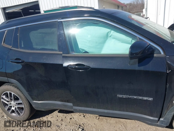2018 Jeep Compass Latitude with VIN 3C4NJCBB3JT462706, listed as a IAAI auction lot 41680742 with 89,105 mi miles. Bid and sale history available at carsss.com. Image 13.