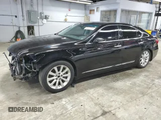 2010 Lexus LS 460 z VIN JTHCL5EF0A5005930, wystawiony jako Copart lot #64627355 z przebiegiem 156 527 mil mil oraz Szkoda całkowita • Salvage title. Historia ofert i sprzedaży dostępna na DreamBid. Obrazek 1.