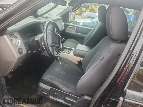 2016 Ford Expedition XLT with VIN 1FMJU1JT3GEF38966, listed as a Copart auction lot 61335445 with 119,002 mi miles and Clean title. Bid and sale history available at DreamBid. Image 7.