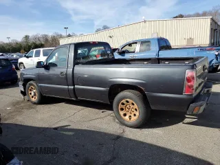 2005 Chevrolet Silverado 1500 Work Truck z VIN 1GCEC14X95Z105147, wystawiony jako Copart lot #45899345 z przebiegiem 121 210 mil mil oraz Szkoda całkowita • Salvage title. Historia ofert i sprzedaży dostępna na DreamBid. Obrazek 2.