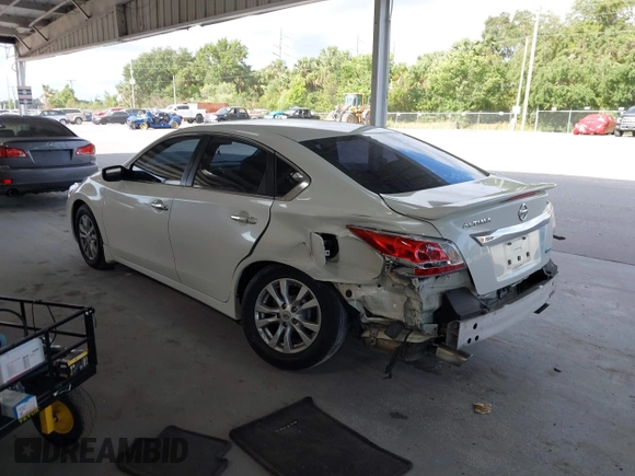 2014 Nissan Altima S with VIN 1N4AL3AP5EC136502, listed as a IAAI auction lot 42143885 with 116,923 mi miles and . Bid and sale history available at DreamBid. Image 3.