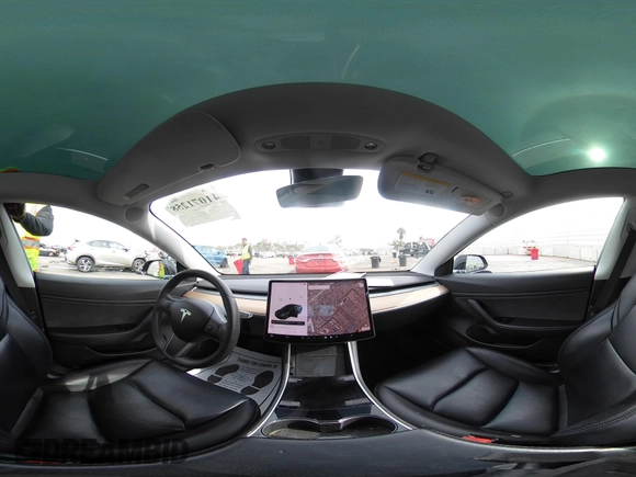 2020 Tesla Model 3 Long Range z VIN 5YJ3E1EB0LF600098, wystawiony jako IAAI lot #41071258 z przebiegiem 149 939 mil mil oraz . Historia ofert i sprzedaży dostępna na DreamBid. Obrazek 23.