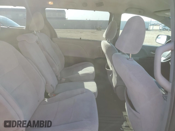 2015 Toyota Sienna LE AAS with VIN 5TDKK3DC6FS638638, listed as a Copart auction lot 51309815 with 167,944 mi miles and Clean Title. Bid and sale history available at DreamBid. Image 11.