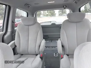 2008 Kia Sedona LX with VIN KNDMB233X86247628, listed as a IAAI auction lot 41918756 with 89,463 mi miles. Bid and sale history available at carsss.com. Image 8.