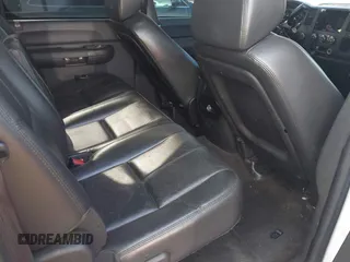 2008 GMC Sierra 1500 SLE1 z VIN 3GTEK13308G311110, wystawiony jako IAAI lot #42095136 z przebiegiem 166 626 mil mil oraz . Historia ofert i sprzedaży dostępna na DreamBid. Obrazek 8.