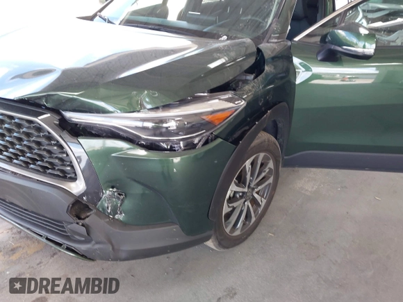 2023 Toyota Corolla Cross XLE с VIN 7MUDAAAGXPV063698, выставлен на аукционе IAAI как лот 42181158 с пробегом 22 983 миль миль и . История ставок и продаж доступна на DreamBid. Изображение 6.