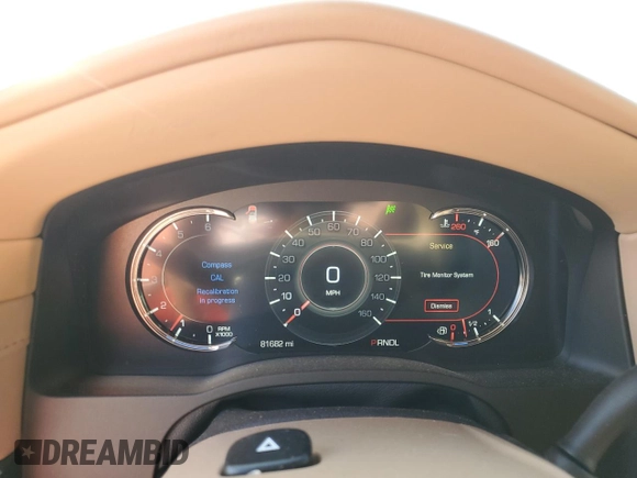 2019 Cadillac Escalade ESV Platinum z VIN 1GYS4KKJ5KR184374, wystawiony jako Copart lot #44376095 z przebiegiem 81 682 mil mil oraz Nie do naprawy • Non repairable. Historia ofert i sprzedaży dostępna na DreamBid. Obrazek 9.