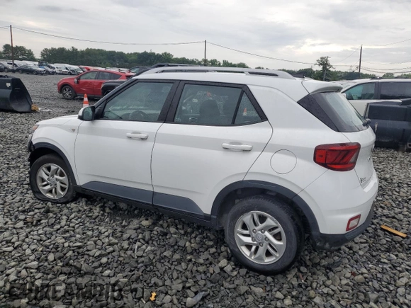 2020 Hyundai Venue SEL with VIN KMHRC8A33LU040202, listed as a Copart auction lot 63265265 with 72,572 mi miles and Salvage title. Bid and sale history available at DreamBid. Image 2.