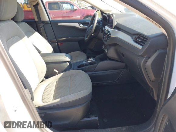 2020 Ford Escape SE z VIN 1FMCU9G65LUA37862, wystawiony jako IAAI lot #41679090 z przebiegiem 103 709 mil mil oraz . Historia ofert i sprzedaży dostępna na DreamBid. Obrazek 5.