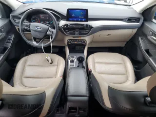 2021 Ford Escape SEL z VIN 1FMCU9H61MUA65237, wystawiony jako Copart lot #65338735 z przebiegiem 92 741 mil mil oraz Czysty tytuł • Clean title. Historia ofert i sprzedaży dostępna na DreamBid. Obrazek 8.