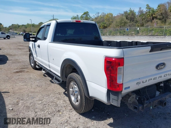 2017 Ford F-250 XLT with VIN 1FT7X2A65HEC84281, listed as a IAAI auction lot 41807451 with 50,208 mi miles and . Bid and sale history available at DreamBid. Image 3.
