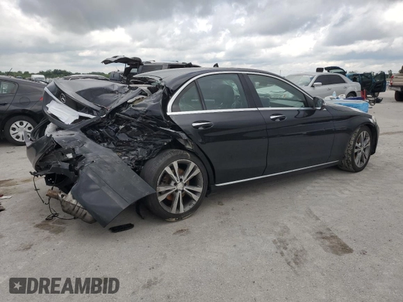 2016 Mercedes-Benz C 300 z VIN WDDWF4JBXGR138415, wystawiony jako Copart lot #58487715 z przebiegiem 110 802 mil mil oraz Szkoda całkowita • Salvage title. Historia ofert i sprzedaży dostępna na DreamBid. Obrazek 3.