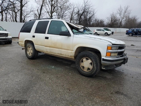 1998 Chevrolet Tahoe with VIN 1GNEK13R4WJ346191, listed as a Copart auction lot 86583514 with 2,650,816 mi miles and Salvage Title. Bid and sale history available at carsss.com. Image 4.
