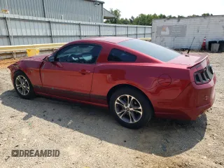 2014 Ford Mustang V6 z VIN 1ZVBP8AM9E5295336, wystawiony jako Copart lot #60023635 z przebiegiem 81 855 mil mil oraz Szkoda całkowita • Salvage title. Historia ofert i sprzedaży dostępna na DreamBid. Obrazek 2.