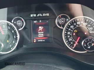2021 Ram 1500 Big Horn с VIN 1C6SRFBT5MN720595, выставлен на аукционе IAAI как лот 41893137 с пробегом 36 920 миль миль и . История ставок и продаж доступна на DreamBid. Изображение 7.